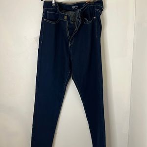 NWT skinny jeans